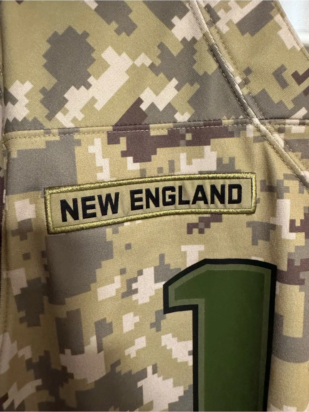 Tom Brady New England Patriots #12 Camouflage Football Jersey - Youth Large